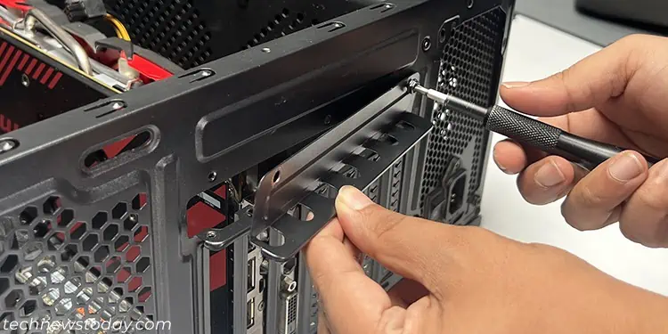How to Apply Thermal Paste to GPU 5 remove-additional-bracket-pcie-devices-case