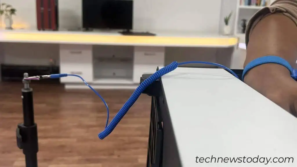 attach-anti-static-band-to-metal-surface-1024x576