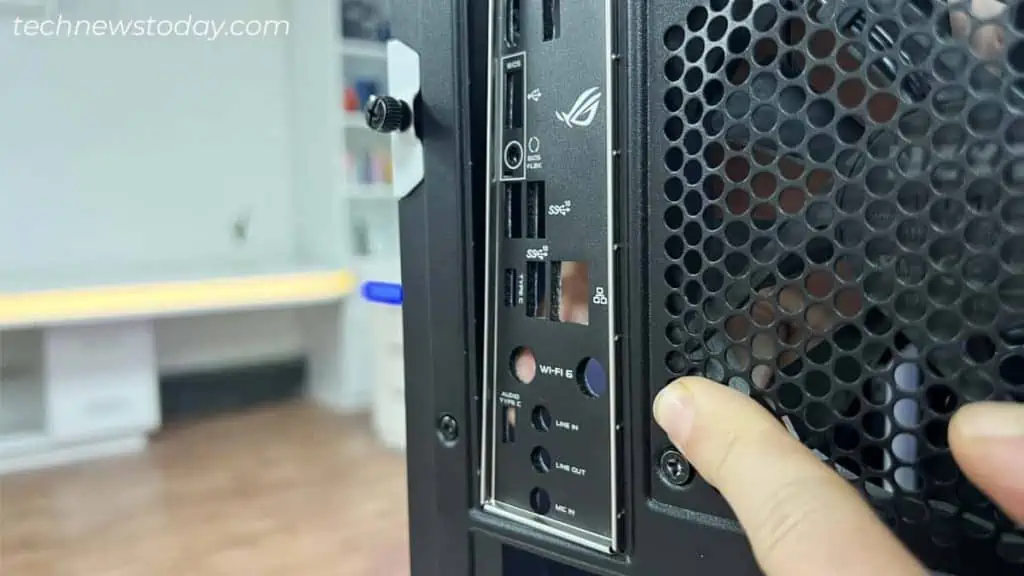 bumps-in-right-side-of-io-shield-1024x576