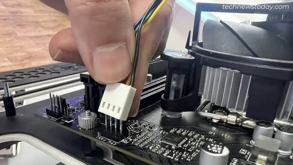 CPU Fan Header: Connecting Properly to Motherboard 8 connecting-fan-cable-to-header-1024x576