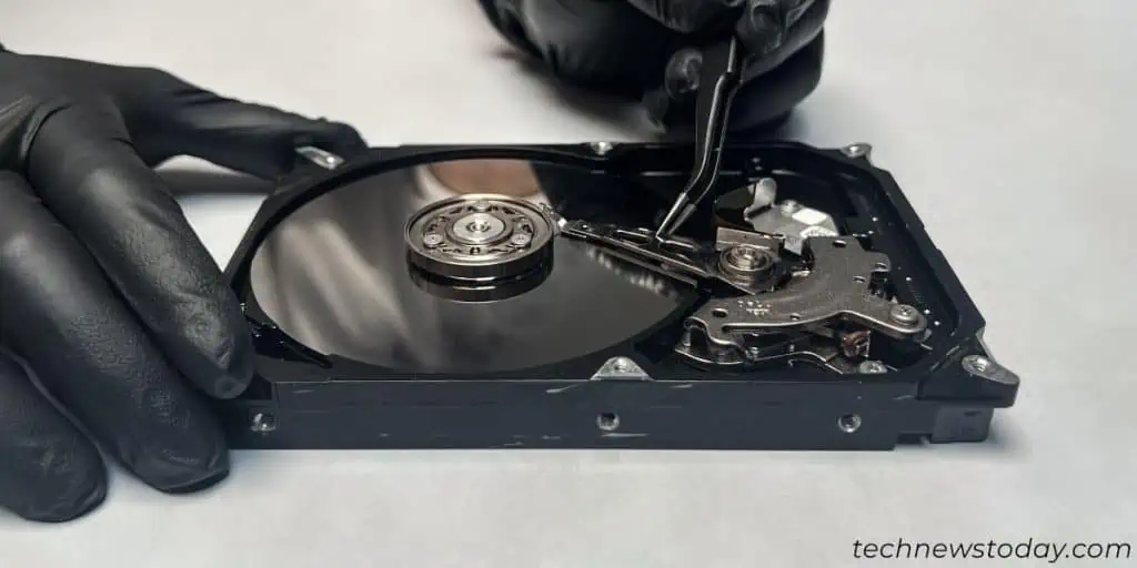 data-recovery-specialists-open-hard-drive-1024x512