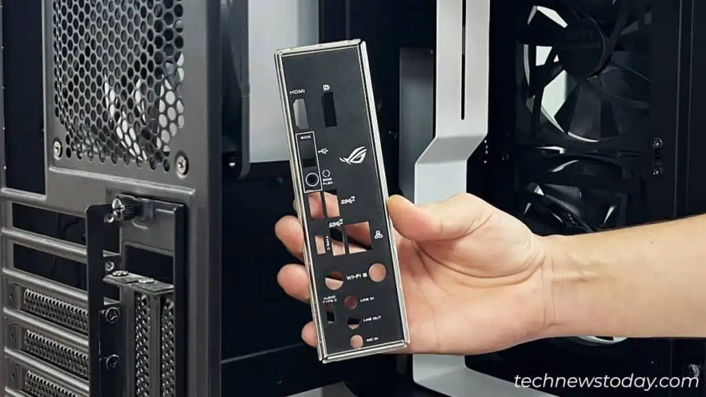 insert-io-shield-into-pc-case-1024x576