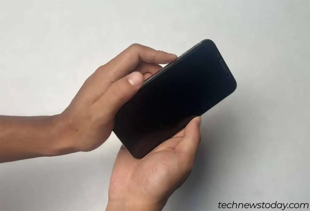 iphone-volume-down-button-2-1024x698