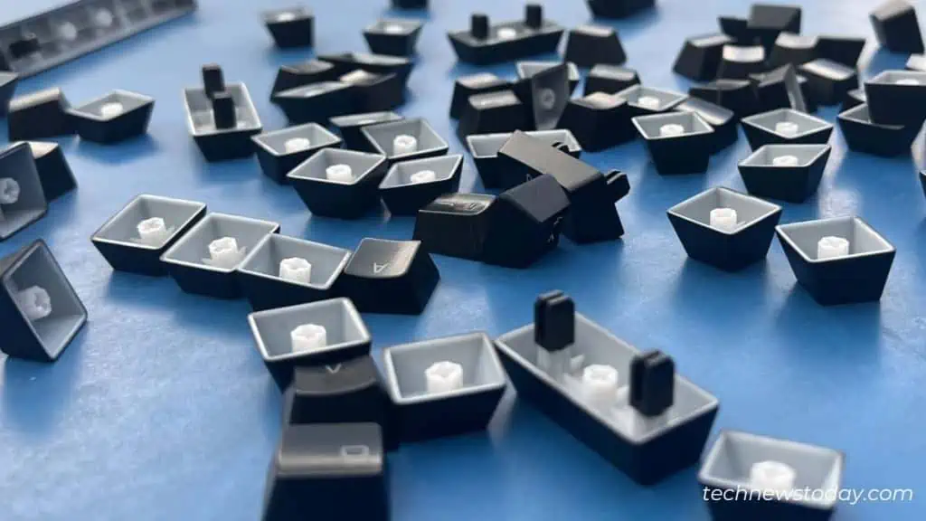 How to Clean Mechanical Keyboard in 7 Steps 22 let-keycaps-dry-1024x576
