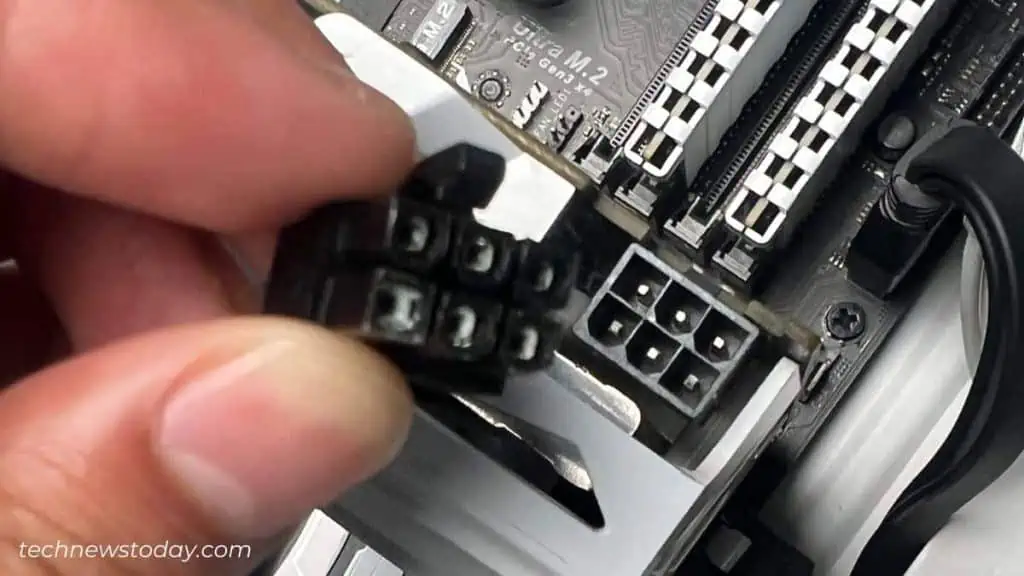Thunderbolt Header and Ports (Complete Guide) 7 pcie-cable-from-psu-in-thunderbolt-card-1024x576