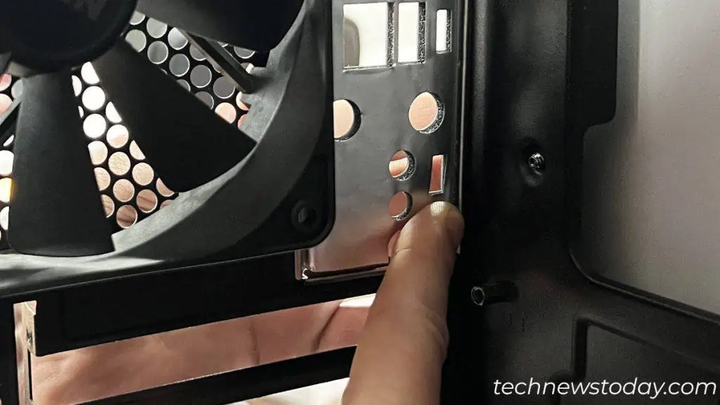 push-left-side-of-io-shield-from-inside-1024x576