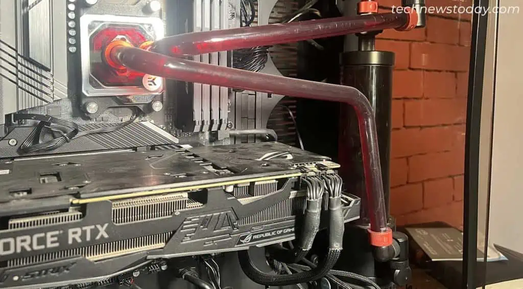 How to Remove a CPU Cooler from Motherboard The Right Way 10 remove-custom-loop-liquid-cooler-1024x565