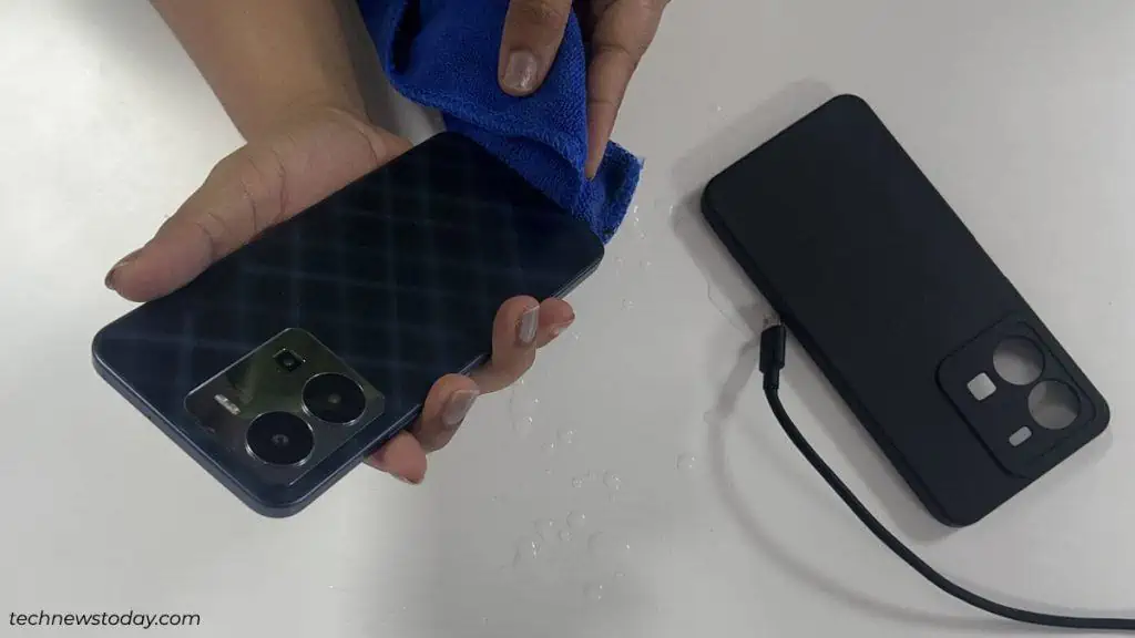 How to Get Water Out of Phone Speaker 3 remove-detachables-and-clean-the-phone-1-1024x576