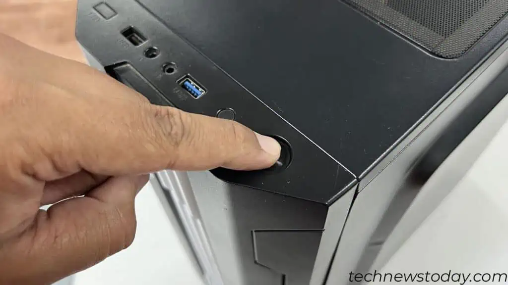 How to Connect GPU to the Motherboard in 6 Steps 4 turn-off-the-pc-1024x576