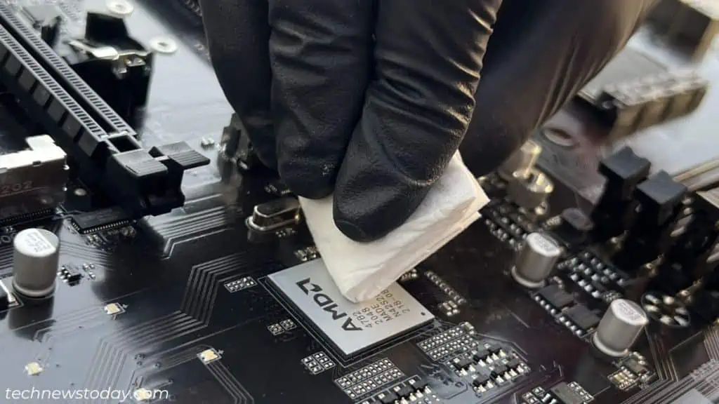 cleaning-chipset-1024x576