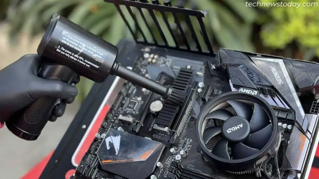 cleaning-motherboard-area-outside-case-1024x576