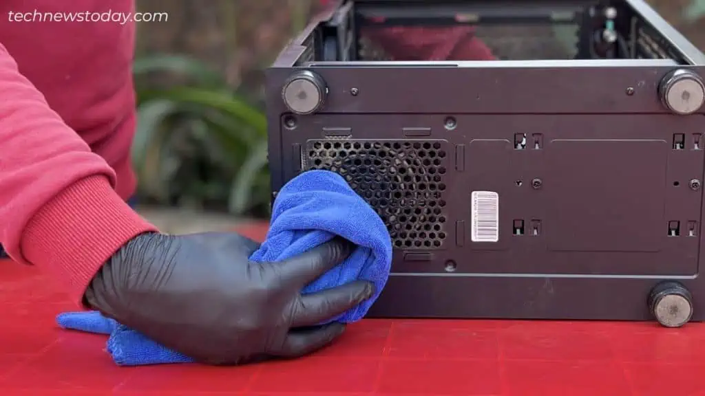 How to Clean Dust From PC 13 cleaning-using-microfiber-towel-bottom-pc-case-1024x576