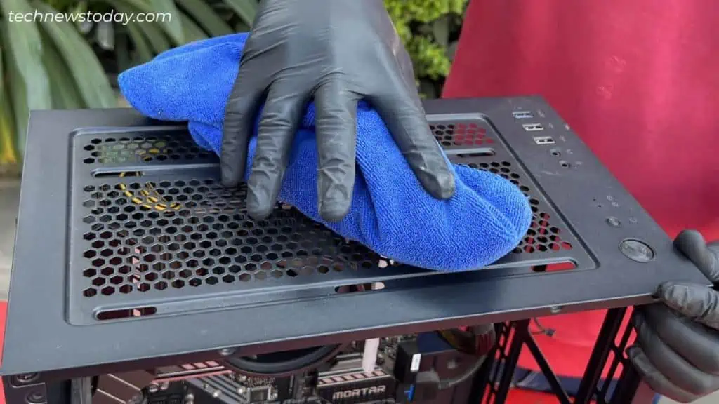 How to Clean Dust From PC 12 cleaning-using-microfiber-towel-top-pc-case-1024x576