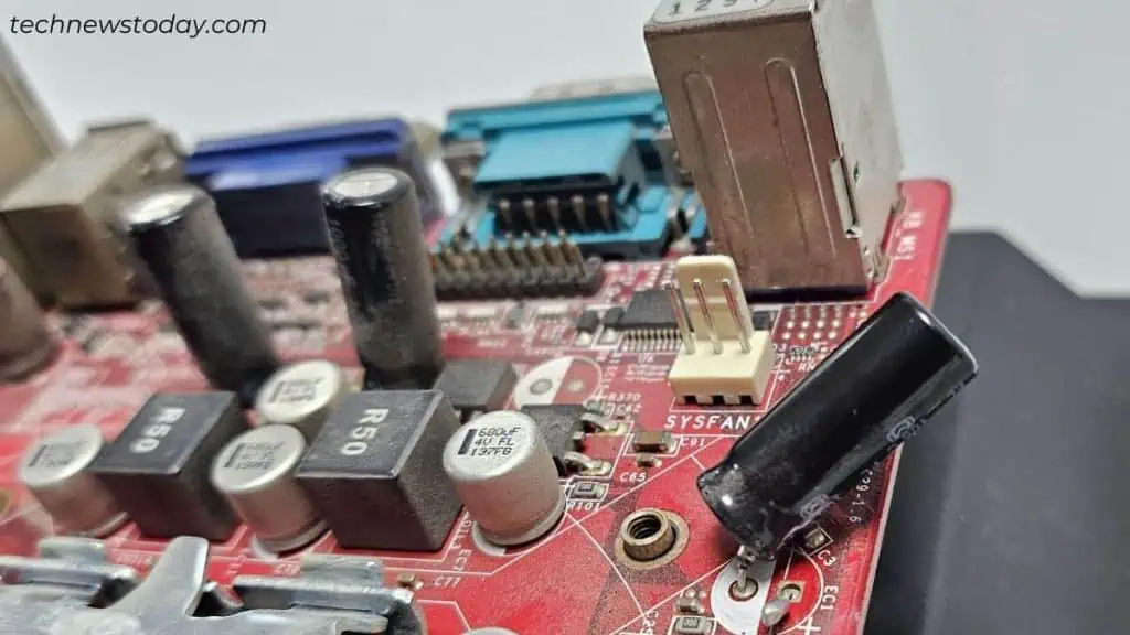 damaged-capacitor-in-motherboard-1024x576