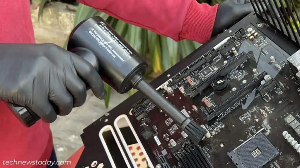 How to Clean Dust From PC 24 deep-cleaning-motherboard-outside-pc-case-1024x576