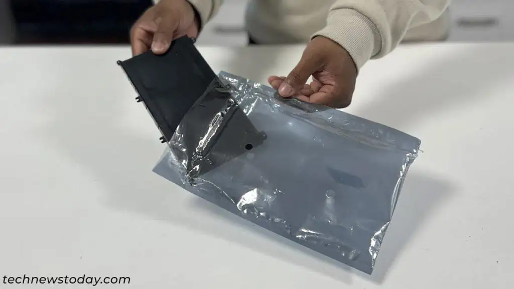 Why is My Laptop Battery Swelling? How Can I Fix It 5 dispose-swollen-battery-1024x576