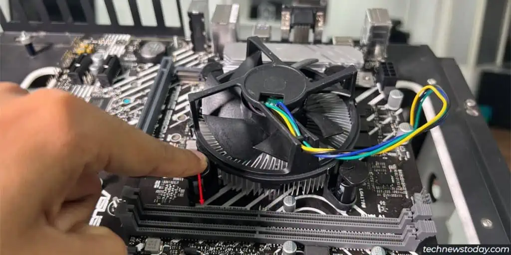 lock-intel-cpu-cooler-pin-1024x512