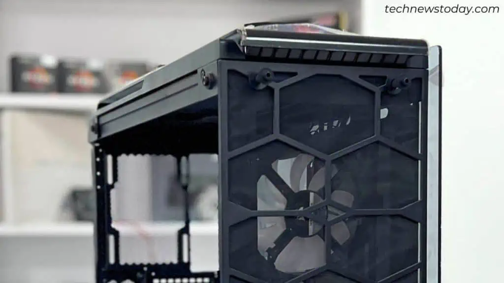 10 Ways to Keep Your PC Cool 15 mesh-panel-behind-front-panel-1024x576