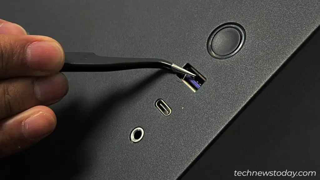 How to Fix Power Surge on the USB Port Error 5 clean-conductive-junks-from-usb-port-1024x576