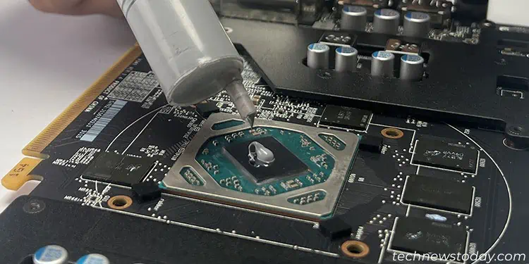 applying-thermal-paste-on-graphics-card